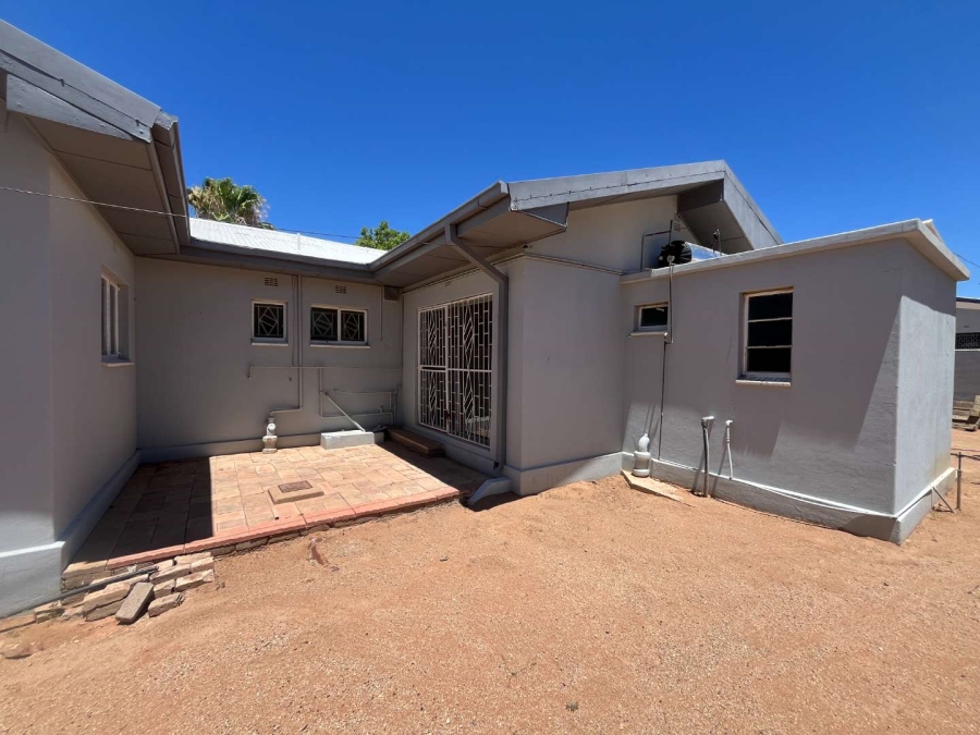 4 Bedroom Property for Sale in Keimoes Northern Cape
